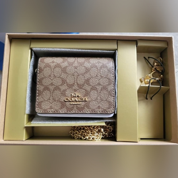 Coach  Mini Wallet Gift Set - Picture 2 of 4